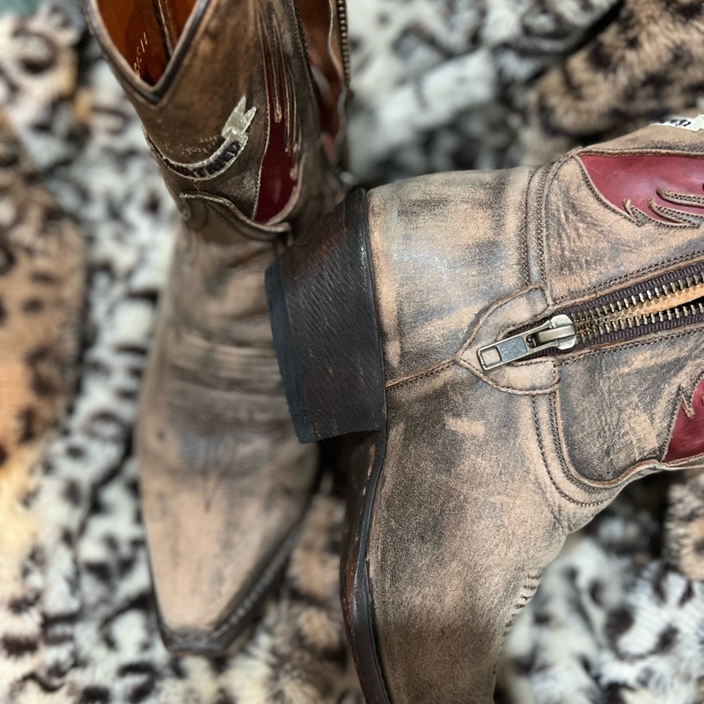 short cowboy boots - Picture 2 of 7